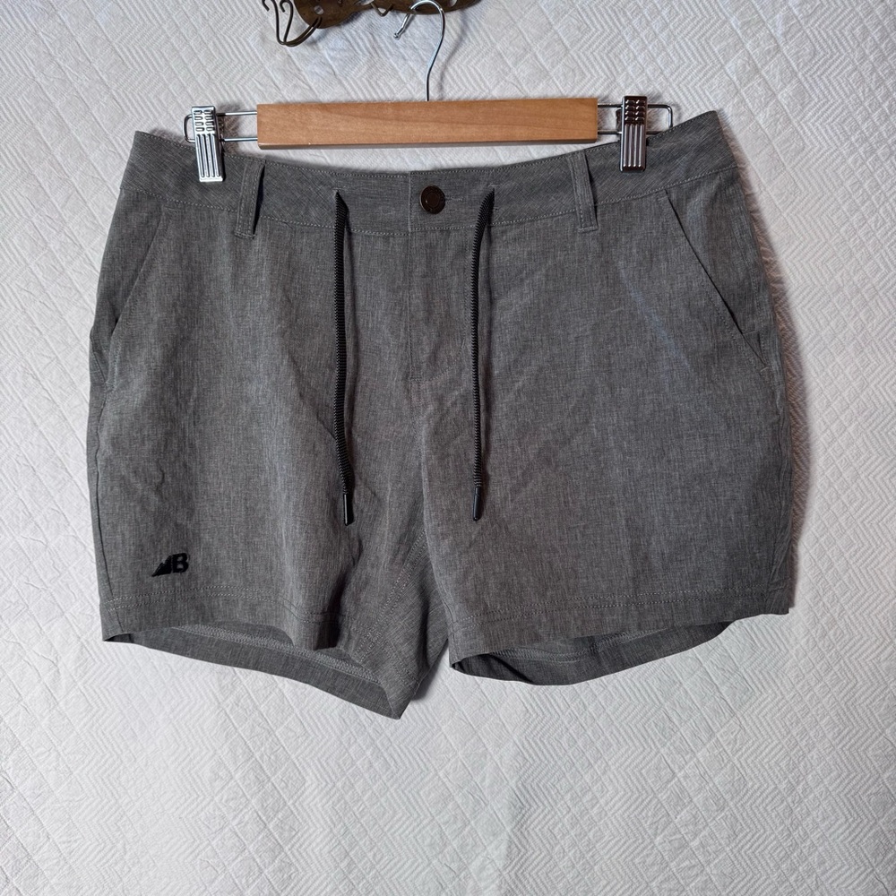 BELONG Rocking Mountain Board Shorts In the waves or on the Rockies Size 26 S